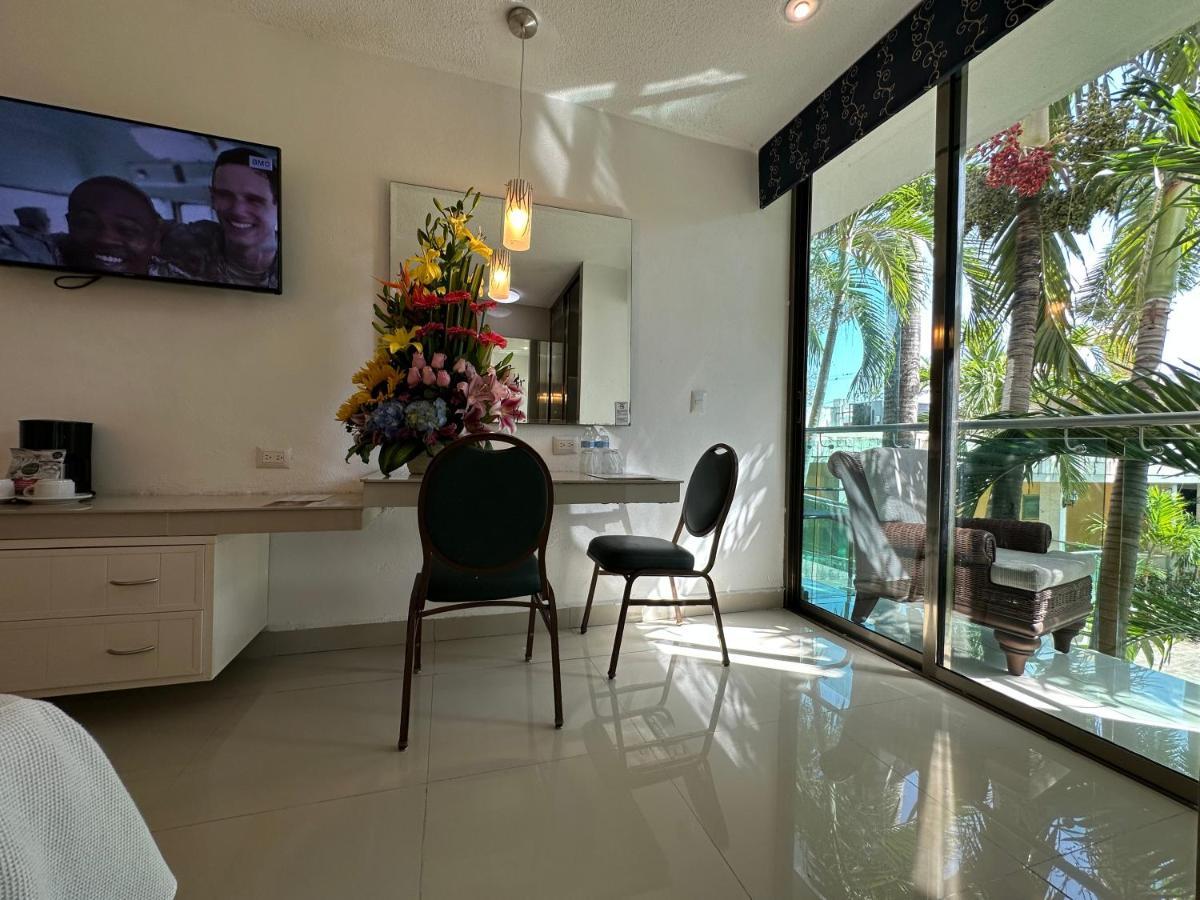 Hotel Plaza Caribe Cancun Bagian luar foto