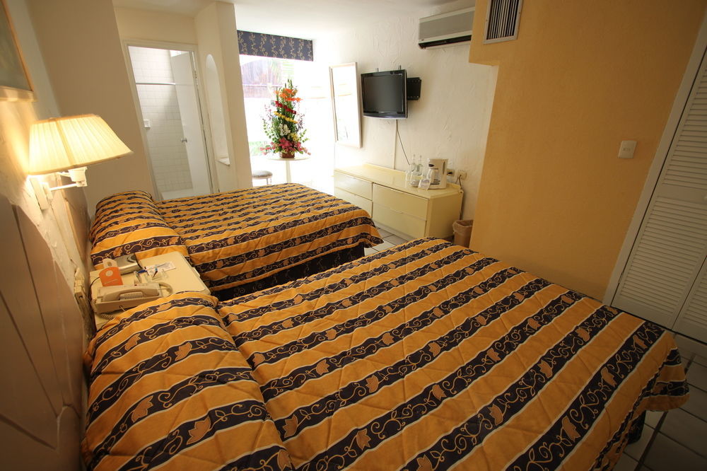 Hotel Plaza Caribe Cancun Bagian luar foto