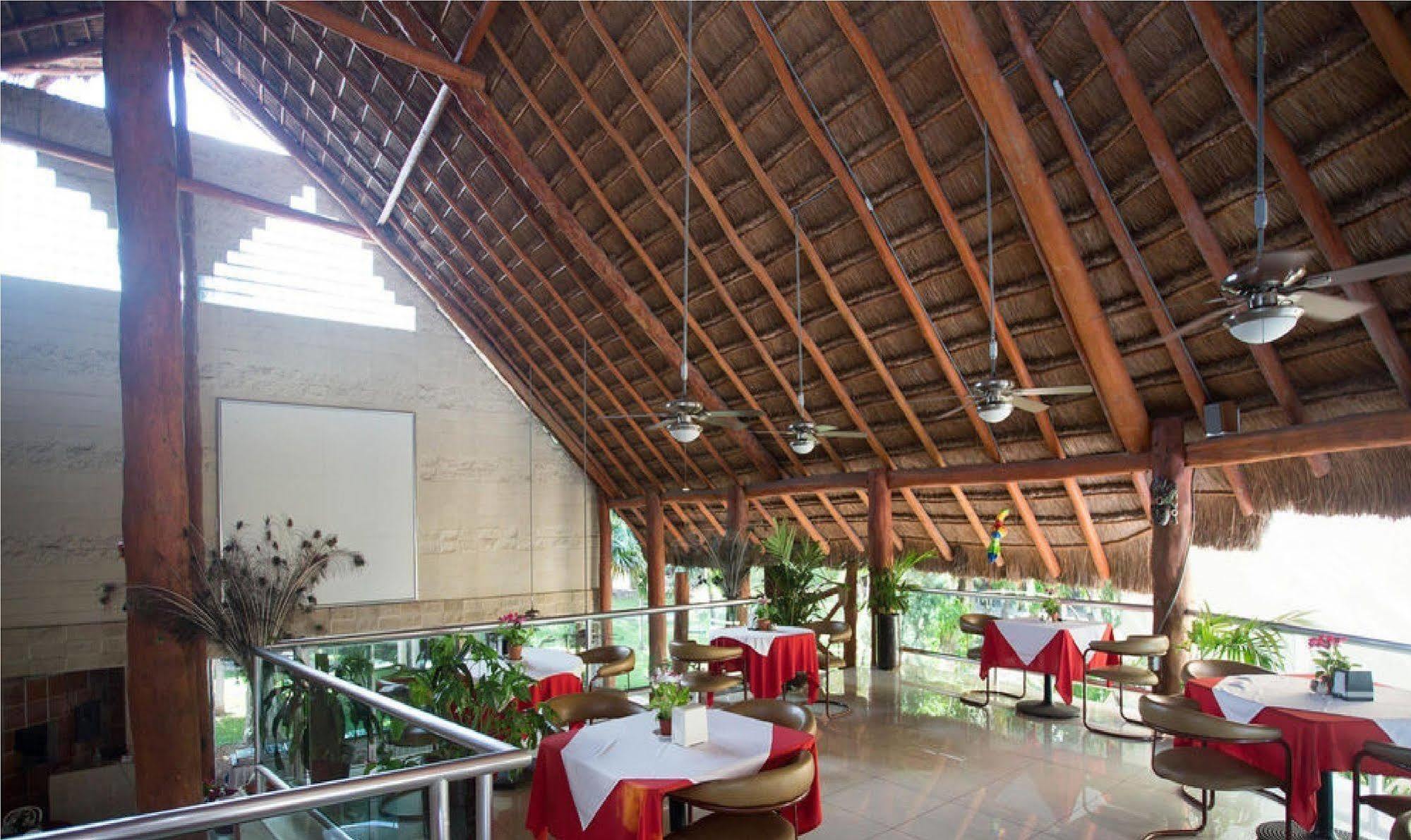 Hotel Plaza Caribe Cancun Bagian luar foto