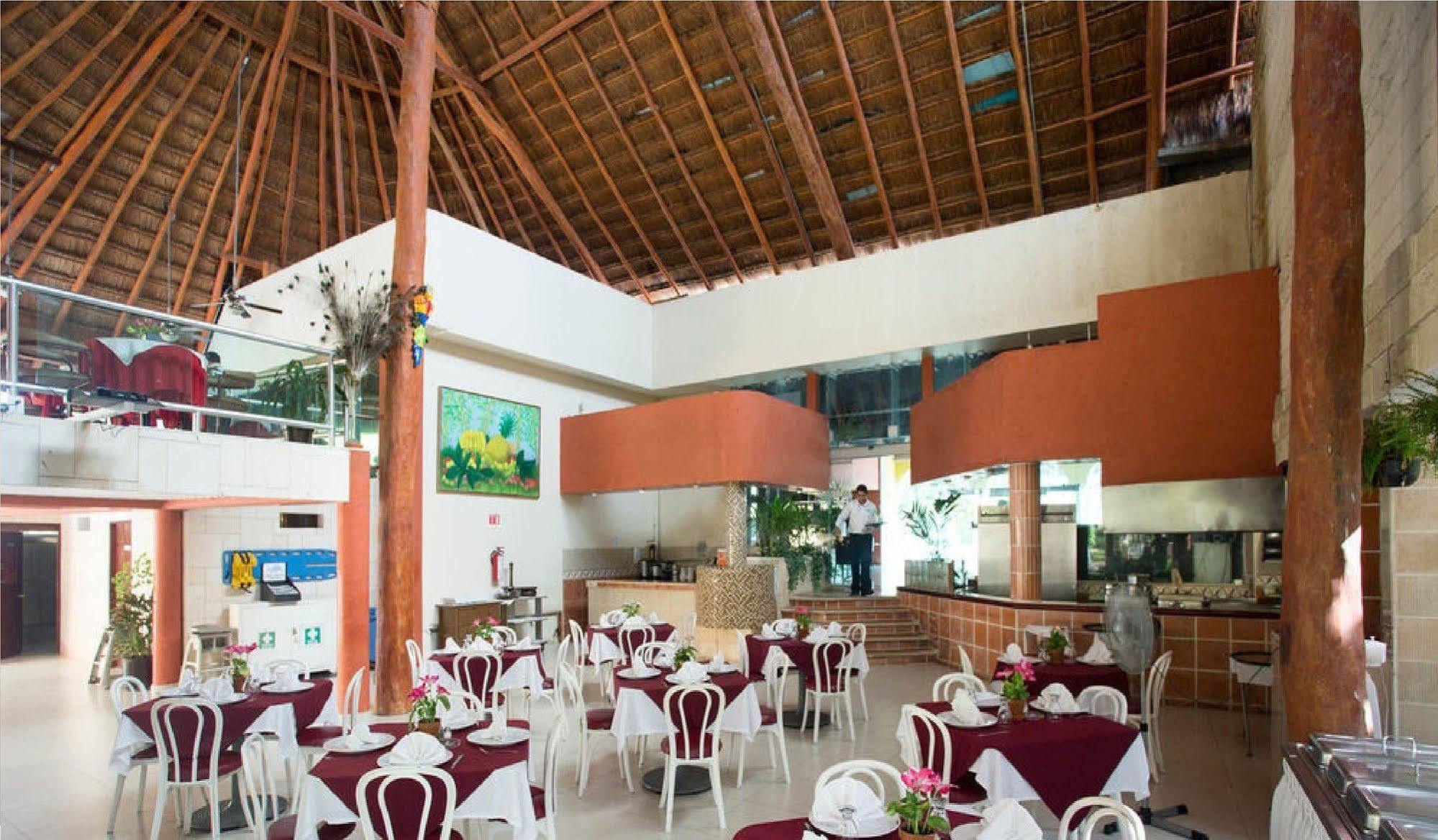 Hotel Plaza Caribe Cancun Bagian luar foto